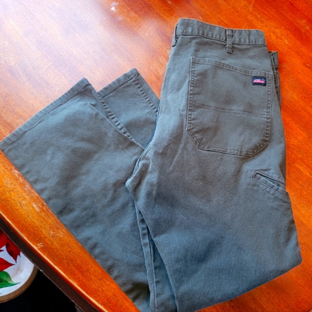 Men's dickies work wear pants, size 38/32